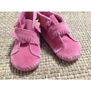 Minnetonka Moccasins Toddler Size 4 Pink Suede Leather Bootie
